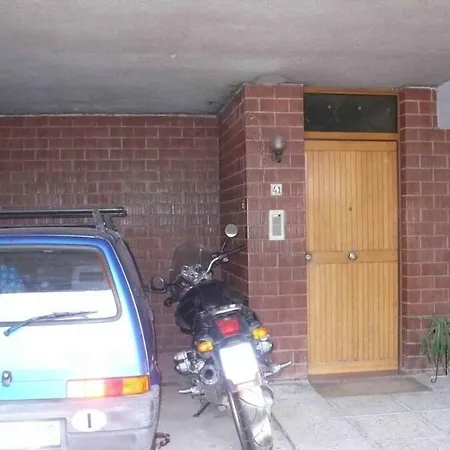 아파트 Modern With Garden *